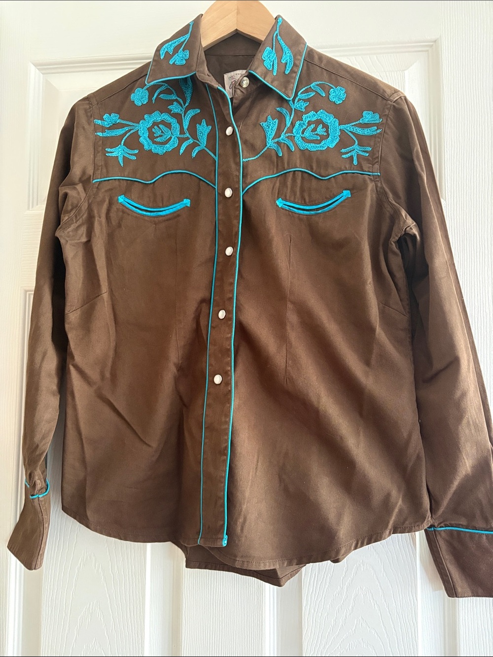 Vintage Brown Western Embroidered Button-Down Shirt with blue embroidery